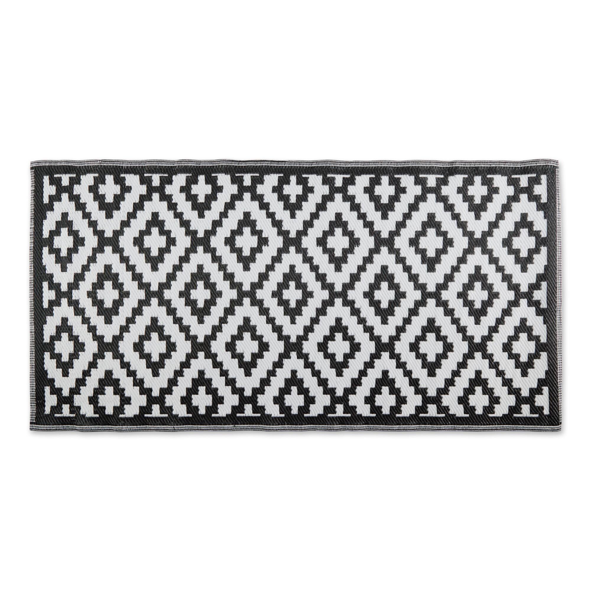 Black and White Mesa Outdoor Floor Runner 3ft. x 6ft.